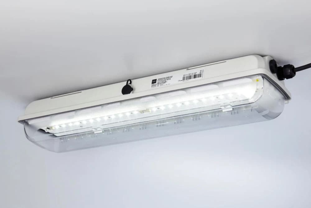 Luminaria fluorescente EXLUX 6470 para Zona 1